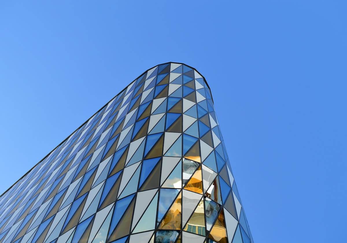 【MN】迈尼昂提出了两个核心条件